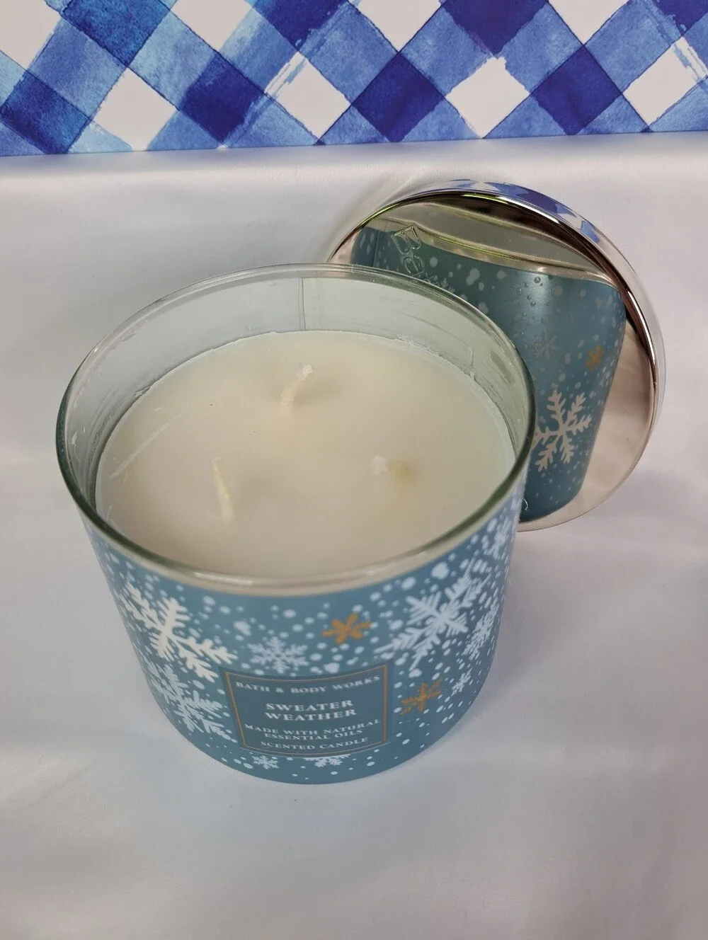 Bath & Body Works 'SWEATER WEATHER' Scented 3-Wick Candle in Luminious Wrap - Picture 10 of 11